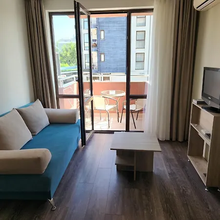 Appartamento In Complex Tarsis *